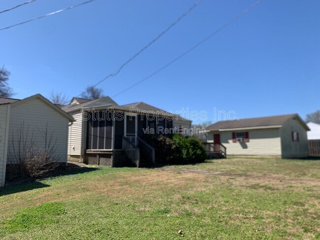 Building Photo - 705 Courtland Ave