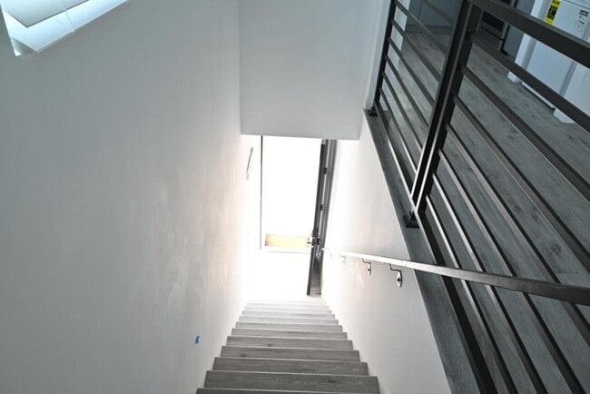 Building Photo - 20515 Madrona Ave