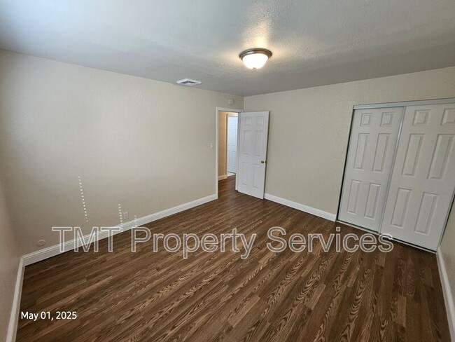 Building Photo - 1830 Nightingale Ave