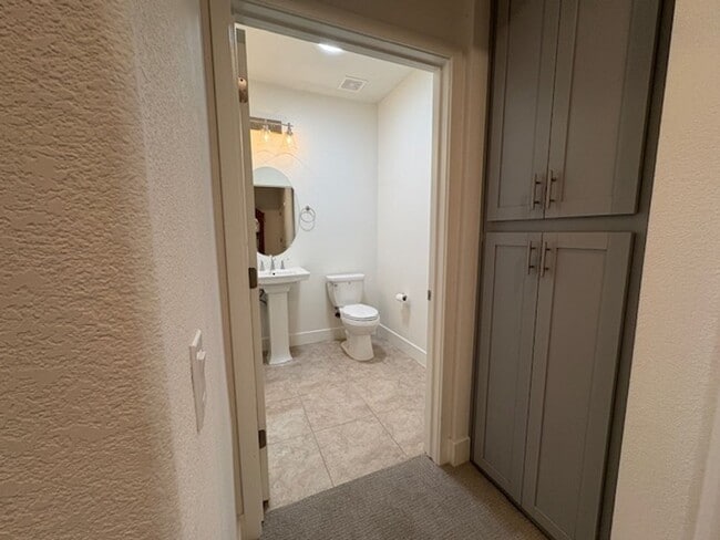 Building Photo - 55+ Rental Home in Heritage