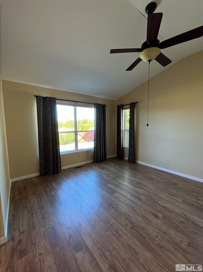 Building Photo - 4875 Crestside Dr