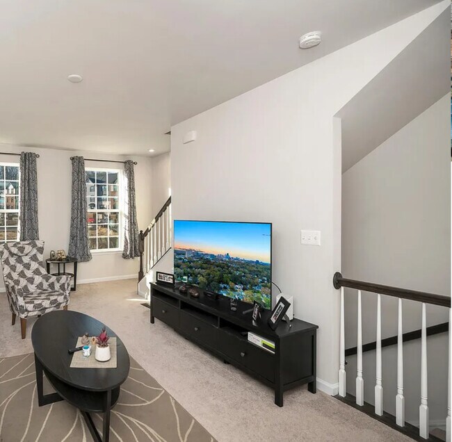 Building Photo - 1107 Rampart Dr