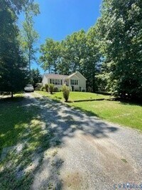 Building Photo - 100 Hessian Dr