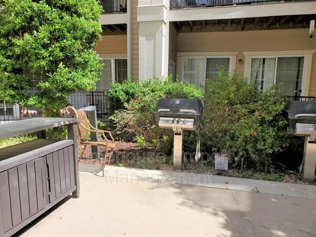 Building Photo - 1400 Granby St