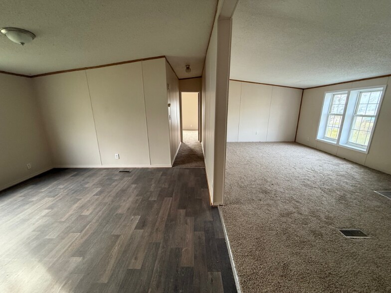 Building Photo - 2500 Mann Rd