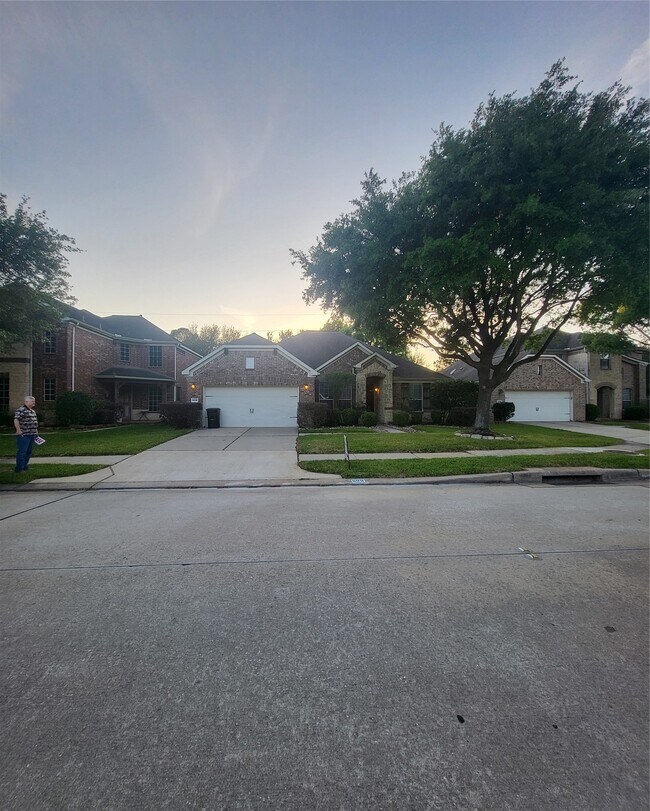 Building Photo - 606 Admiral Bay Ln