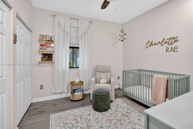 Building Photo - 12140 Village Pl