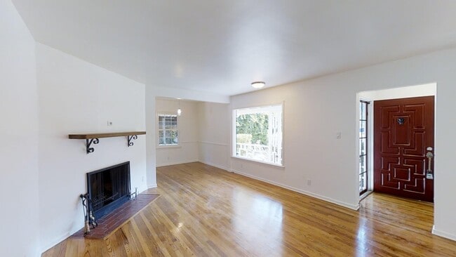 Building Photo - Prime West LA | Unique Single-Level 3BR/3BA Gated Home with Private Yard & 2-Car Garage