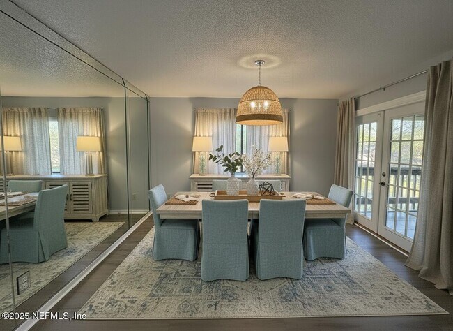 Building Photo - 3801 Crown Point Rd