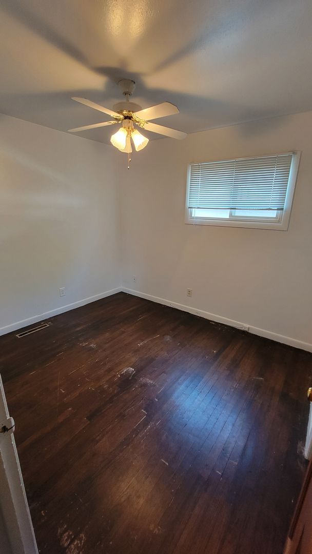 Building Photo - Charming 3-Bedroom Home Just 12 Blocks from CMU!