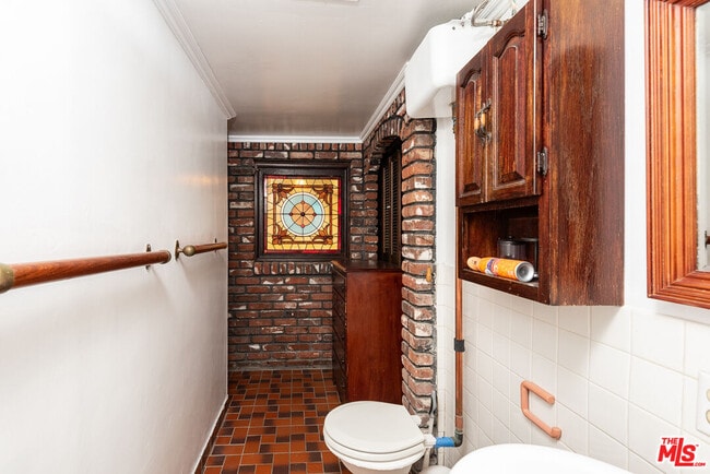 Building Photo - 14842 Morrison St