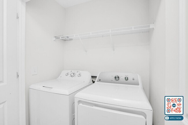 Building Photo - MOVE IN SPECIAL - $500 OFF