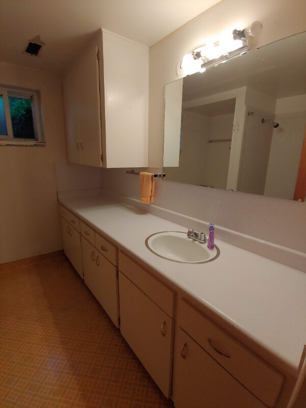 Building Photo - 4815 S Lincoln St