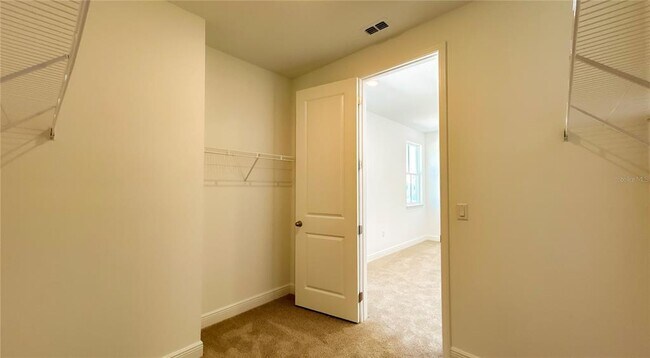 Building Photo - 9851 Gobat Aly