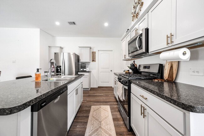 Building Photo - 24214 Montcliff Bend Ln