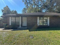 Building Photo - Harmon Creek