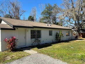 Building Photo - 450 N Elmwood Point