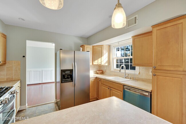 Building Photo - 22 Brookside Ct