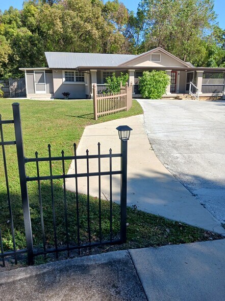 Building Photo - 2721 Sidney Ave