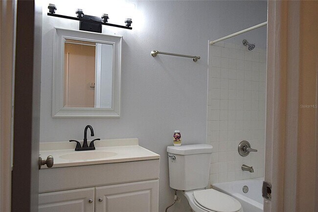 Building Photo - 1242 Mohrlake Dr