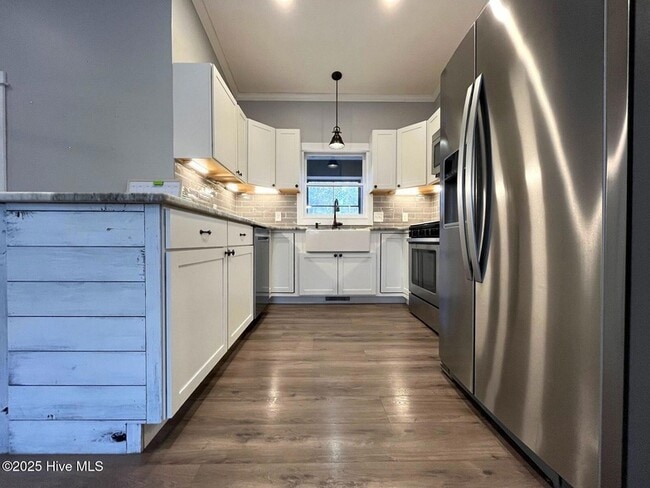 Building Photo - 105 Scuppernong Ct