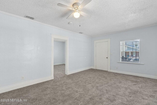 Building Photo - 421 W 18th St