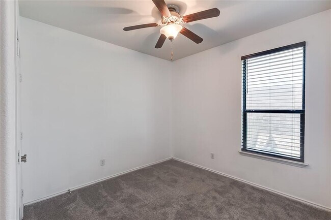 Building Photo - 1029 Brighton Pl
