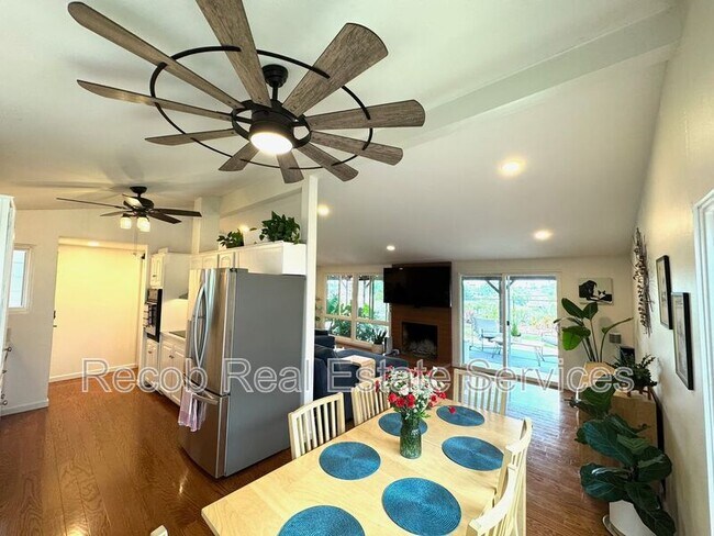 Building Photo - 3452 Lockwood Dr