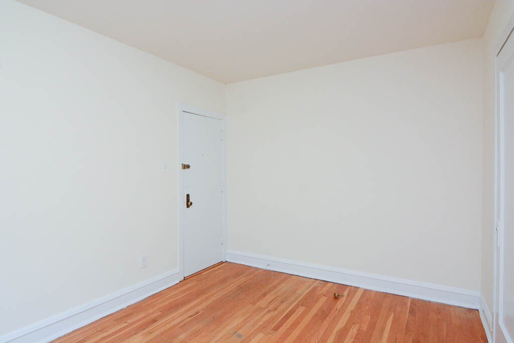 Building Photo - 3310 W Schubert Ave