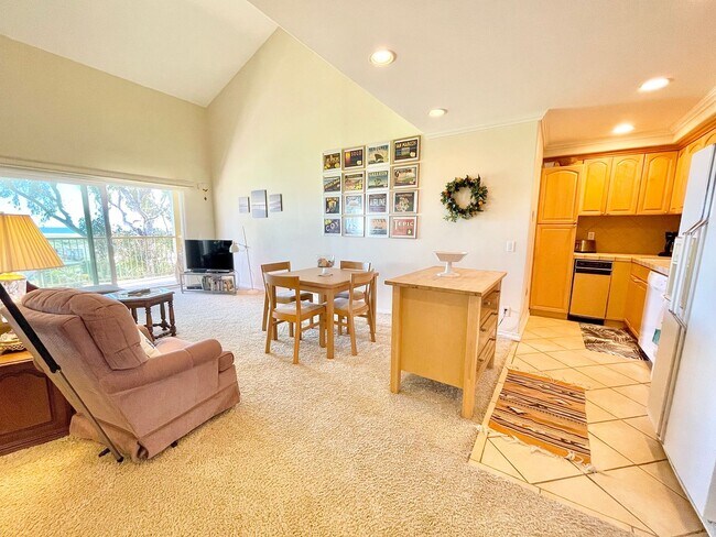 Building Photo - 741 Reef- MFR