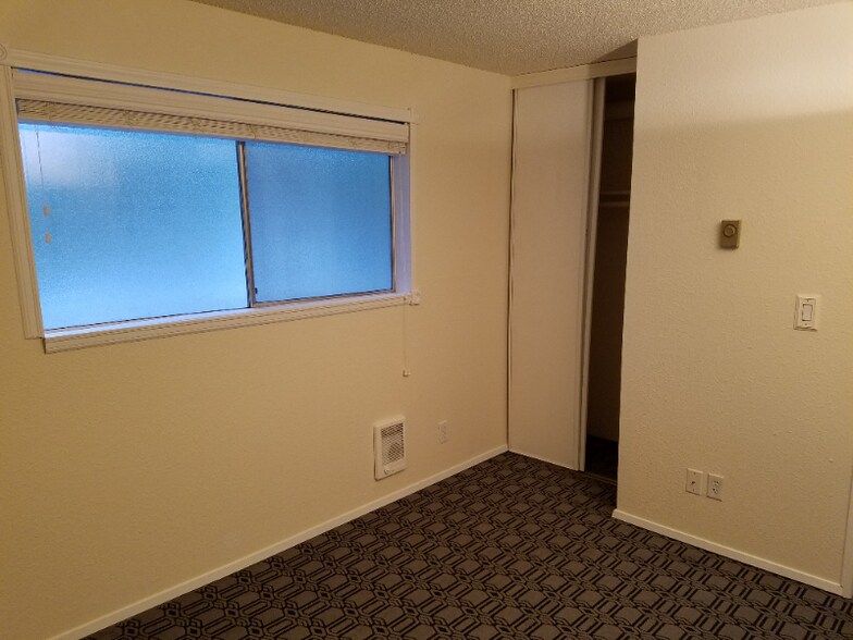 Building Photo - 14527 NE 40th St