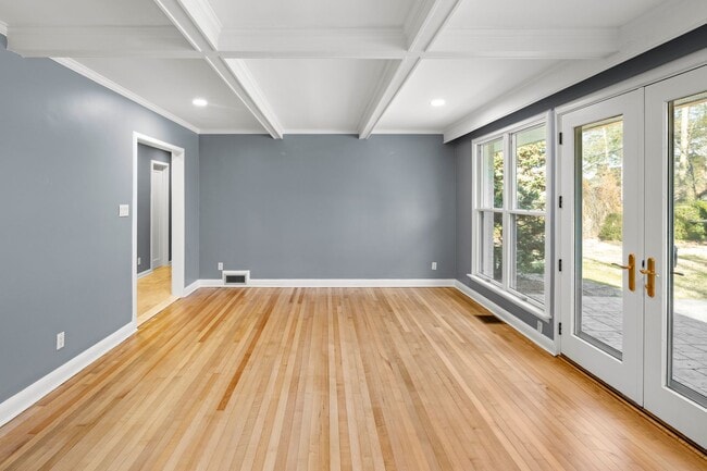 Building Photo - Biltmore Forest Home