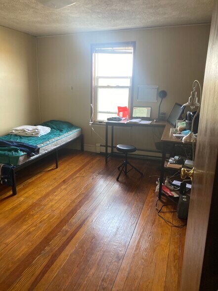 Building Photo - 5 Lowden Ave