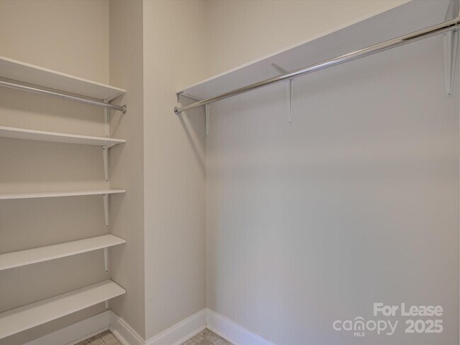 Building Photo - 4405 Sugar Cane Ct