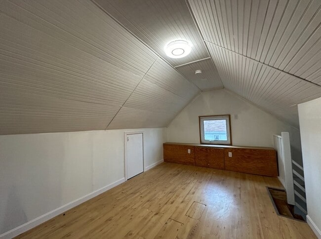 Building Photo - 31 Francis Ave