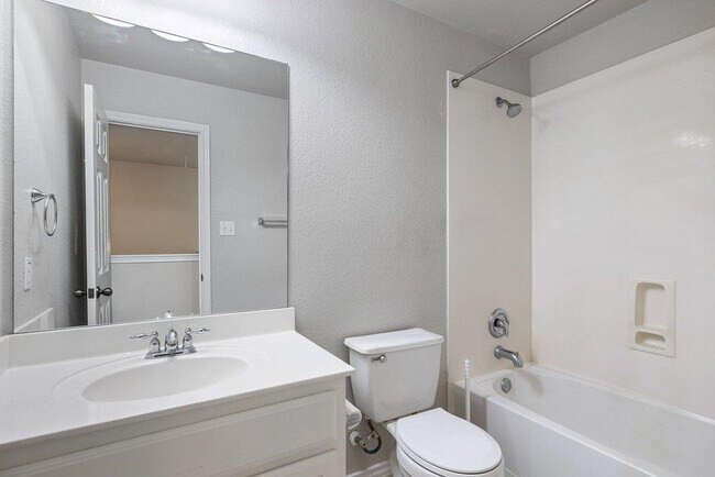 Building Photo - 29 Juniper Berry Way