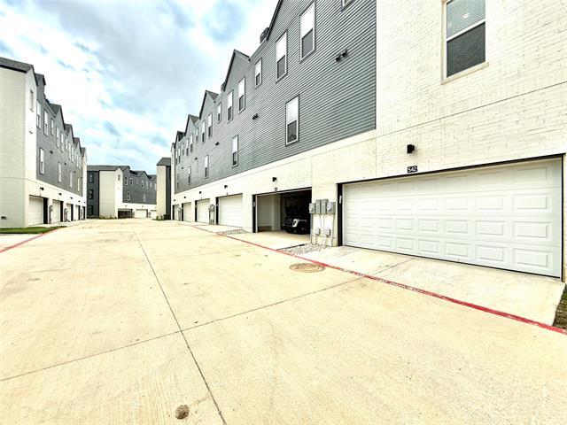 Building Photo - 540 Foxglove Rd