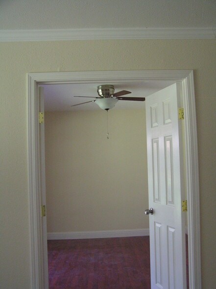 Building Photo - 2708 Wilson Ave