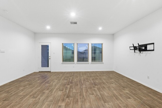 Building Photo - 5210 Ternberry Frst Ln