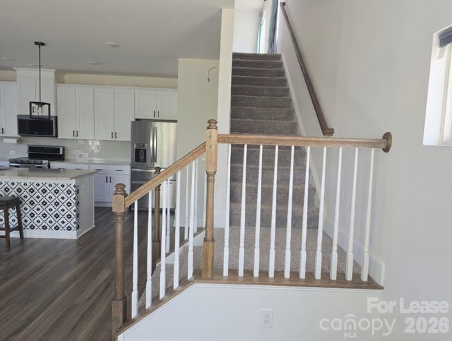 Building Photo - 2019 Red Ash Dr