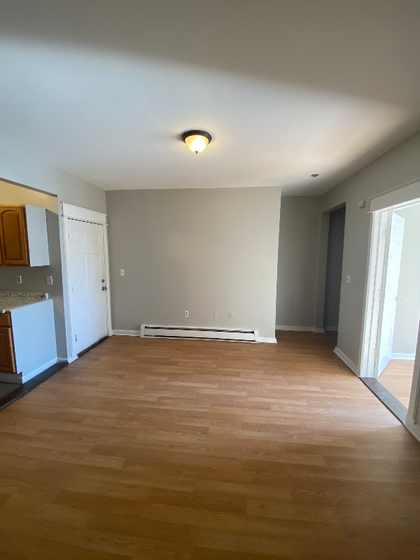 Building Photo - 114 Ashley St