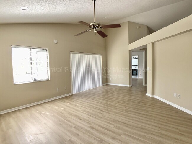 Building Photo - 295 Morning Glory Dr