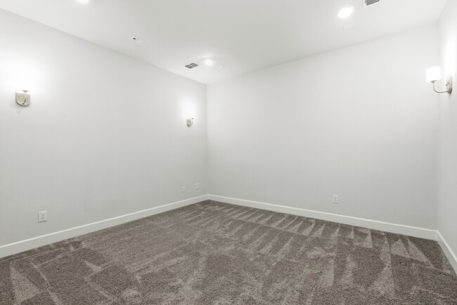 Building Photo - 4610 Elan Bend Ct