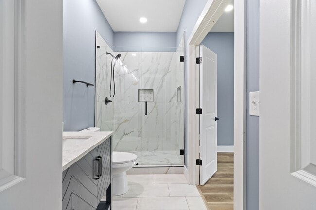 Building Photo - Stunning Fully Renovated Home in the Heart of Historic Oakland City