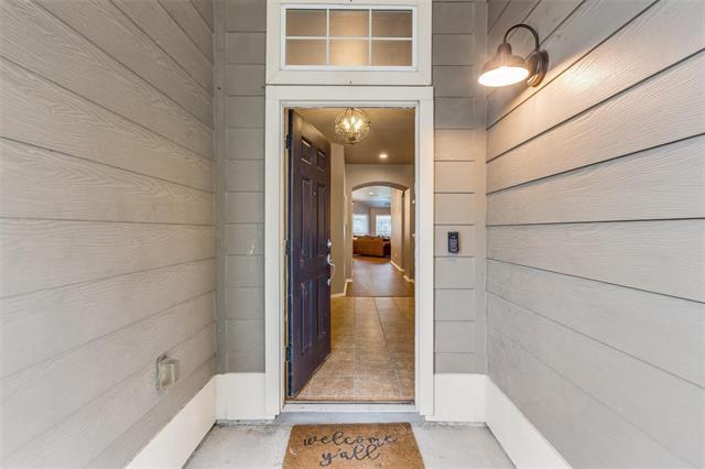 Building Photo - 9800 Old Field Dr