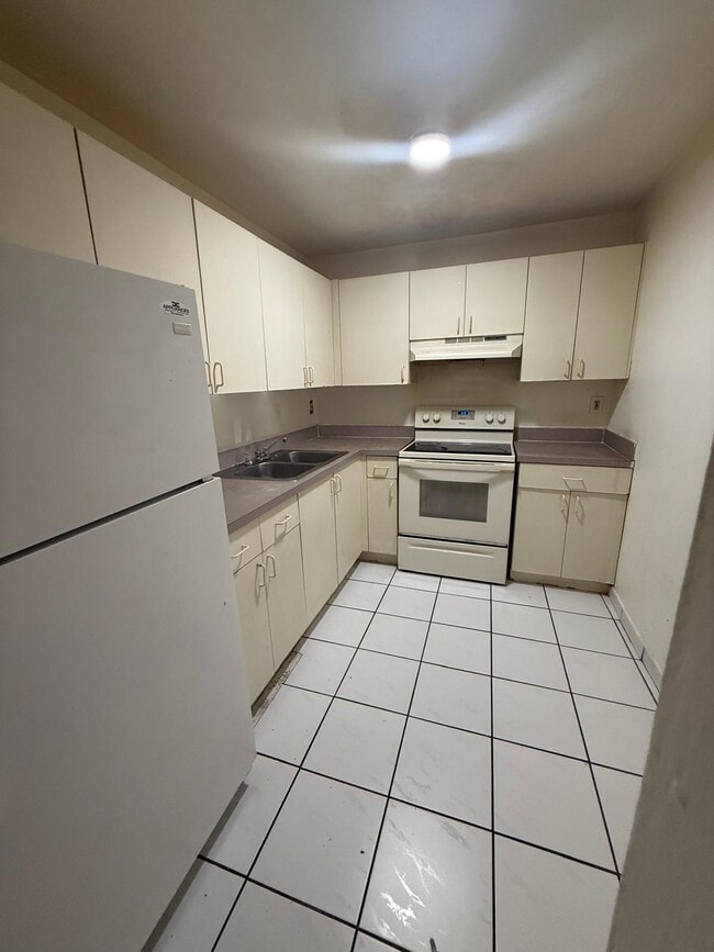 Building Photo - 6995 NW 186th St