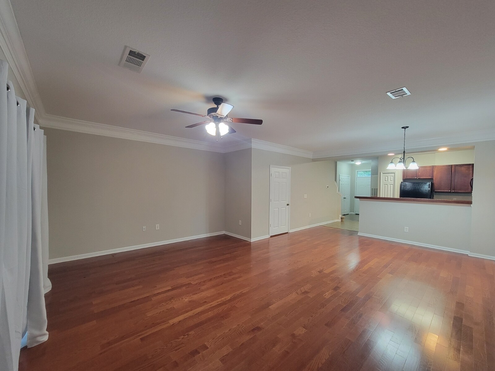 living & dining - 206 Baldwin Rowe Cir