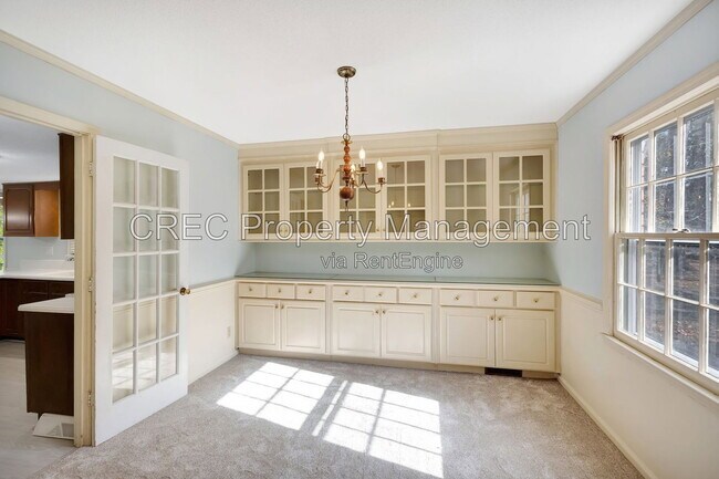 Building Photo - 321 Shaftesbury Ln
