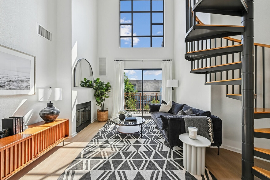 Primary Photo - Pasadena Gateway Villas