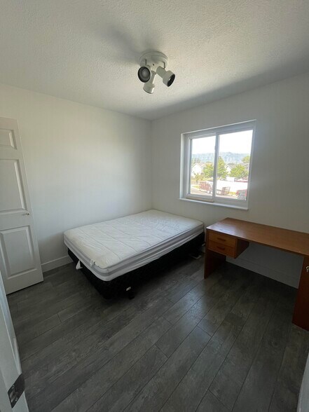Building Photo - 249 Sunstone Cir